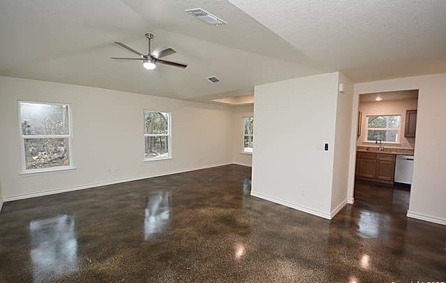 3-bedroom rental at 968 High Dr. in Spring Branch, TX — photo 2