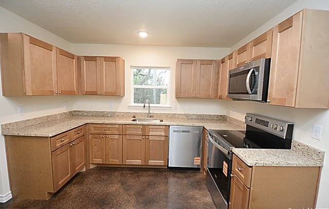 3-bedroom rental at 968 High Dr. in Spring Branch, TX — photo 5