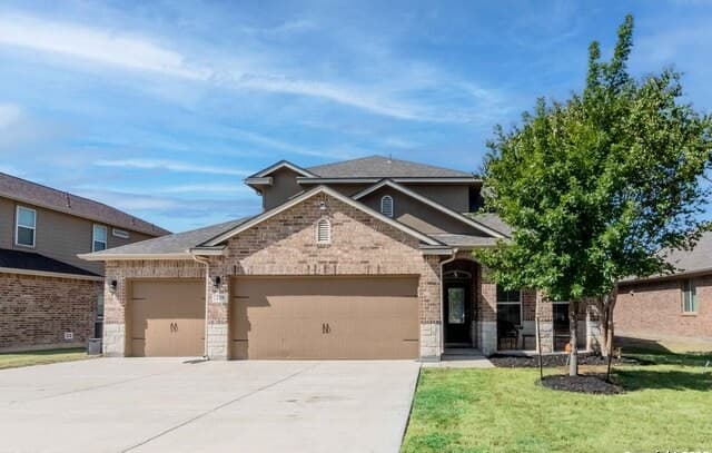 5-bedroom rental at 229 Cansiglio in Cibolo, TX — photo 1