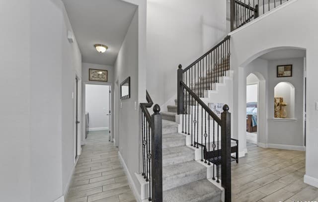 5-bedroom rental at 229 Cansiglio in Cibolo, TX — photo 5