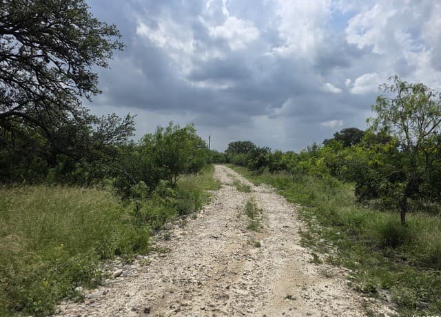 rental at 000 Cr 312 in Dhanis, TX — photo 5
