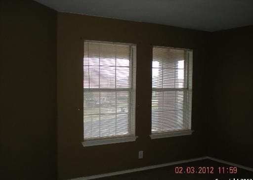 3-bedroom rental at 9906 Autumn Hollow in Converse, TX — photo 5