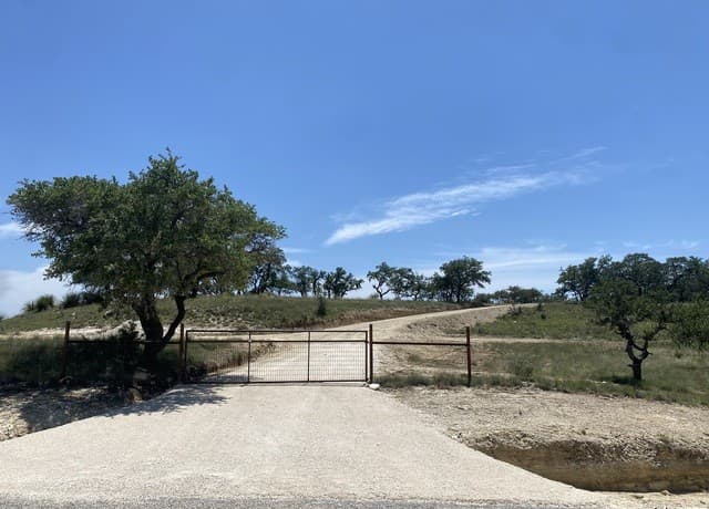 rental at 208 Saddle Wood in Comfort, TX — photo 3