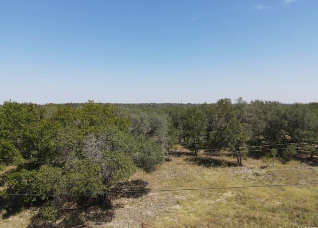 rental at TBD LOT 141 E Cr 6868 in Natalia, TX — photo 4