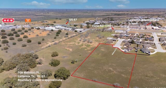 rental at 9195 Fm 775 in La Vernia, TX — photo 4