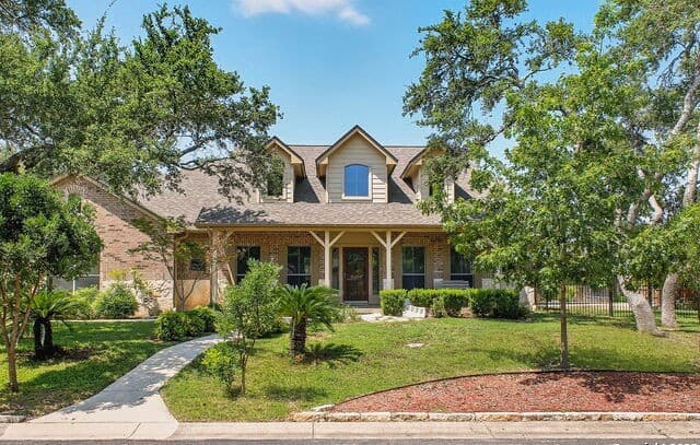 4-bedroom rental at 9035 Mount Meyer in San Antonio, TX — photo 1