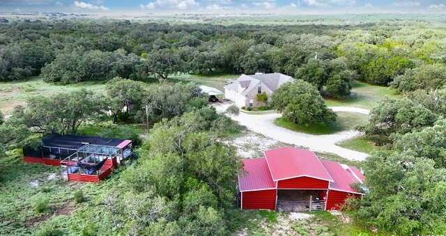 3-bedroom rental at 370 Pr 3502 in Hondo, TX — photo 5