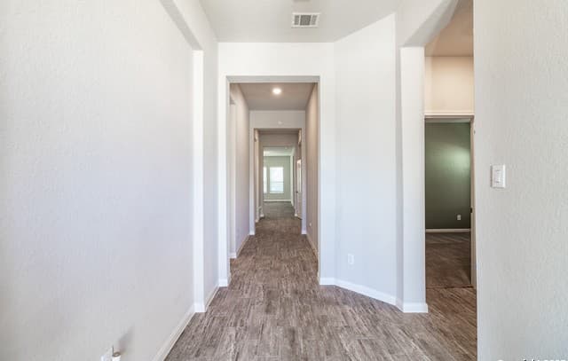 4-bedroom rental at 8939 Trail Dust in San Antonio, TX — photo 2
