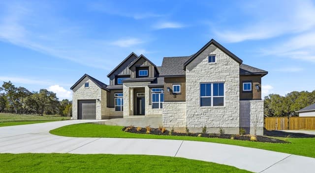 5-bedroom rental at 8529 Benclare in San Antonio, TX — photo 3