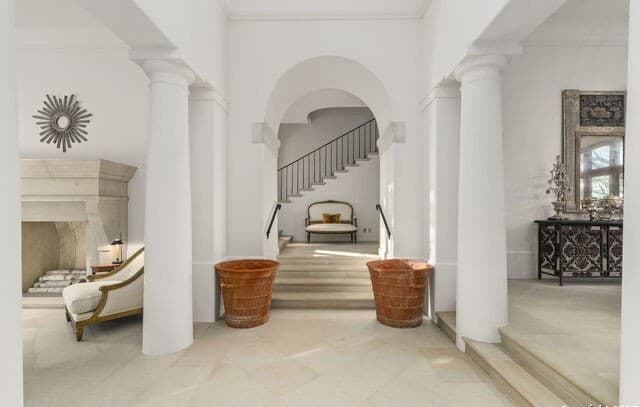 Home for sale at 317 Limestone Creek in Hill Country Village, TX — photo 3