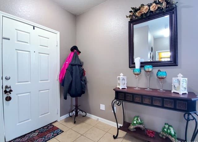 3-bedroom rental at 7039 Capeshaw in San Antonio, TX — photo 4