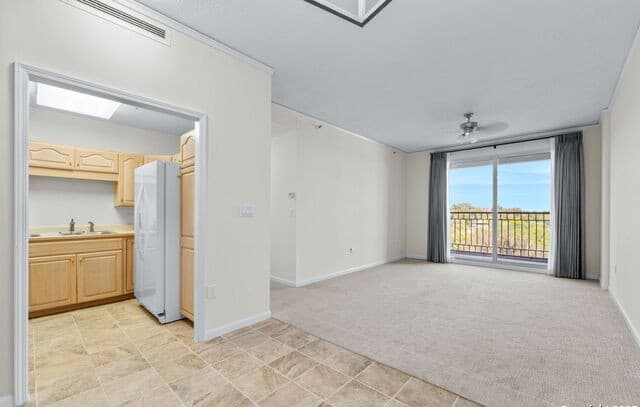 2-bedroom rental at 1 Towers Park Ln Unit 402 in San Antonio, TX — photo 1