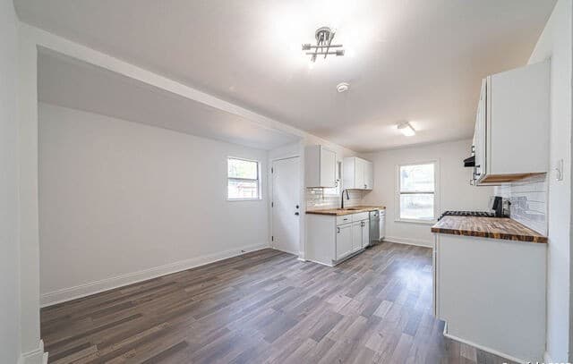 4-bedroom rental at 451 Anton in San Antonio, TX — photo 4