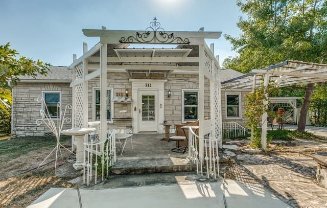 3-bedroom rental at 342 Alexander Hamilton in San Antonio, TX — photo 4