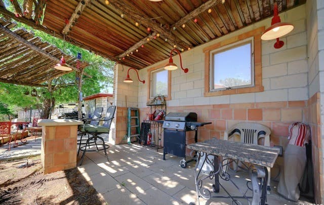 2-bedroom rental at 11 Sacramento in Kendalia, TX — photo 5
