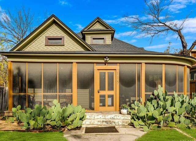 Home for sale at 115 E Courtland Place in San Antonio, TX — photo 5