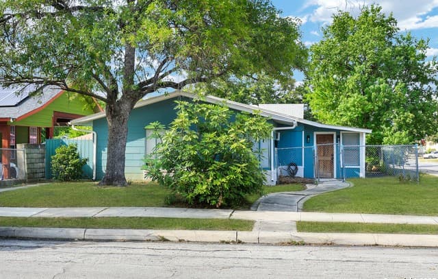 rental at 501 Westwood in San Antonio, TX — photo 2