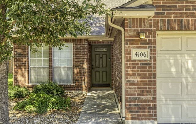 3-bedroom rental at 4106 Blairwood in San Antonio, TX — photo 4