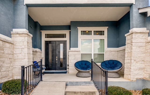 4-bedroom rental at 8207 Garden Arbor in San Antonio, TX — photo 3