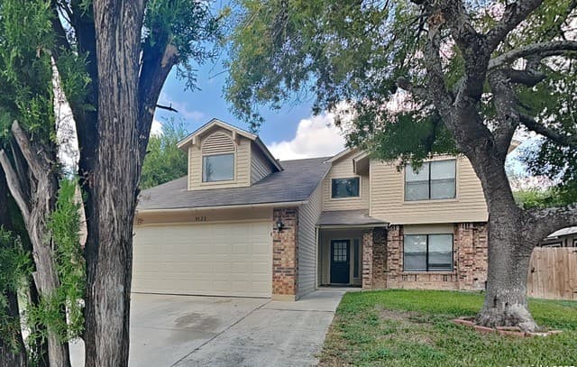 4-bedroom rental at 9122 Autumn Storm in San Antonio, TX — photo 1