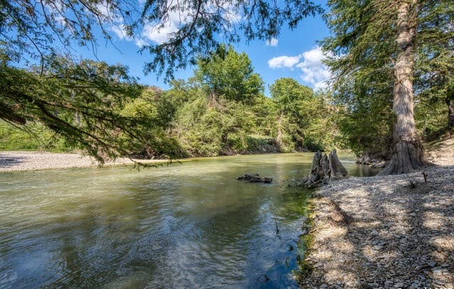 4-bedroom rental at 179 Riverwood in Boerne, TX — photo 5