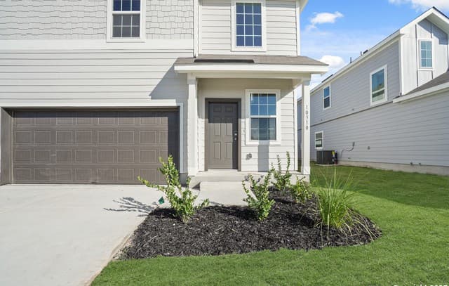 4-bedroom rental at 10310 Liberty Grove in San Antonio, TX — photo 3