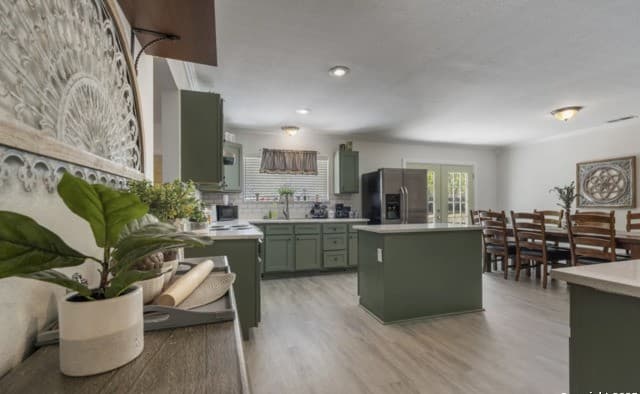 Home for sale at 101 Furlong Dr in Universal City, TX — photo 5