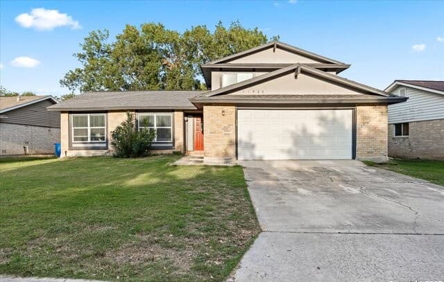 3-bedroom rental at 11926 Holm Oaks in San Antonio, TX — photo 1