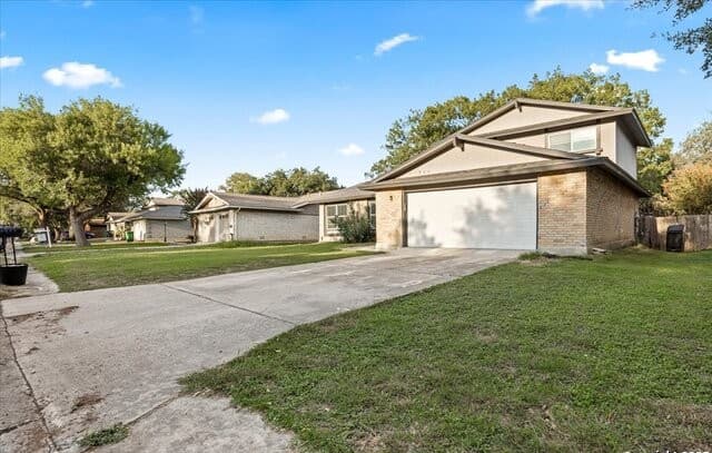3-bedroom rental at 11926 Holm Oaks in San Antonio, TX — photo 2