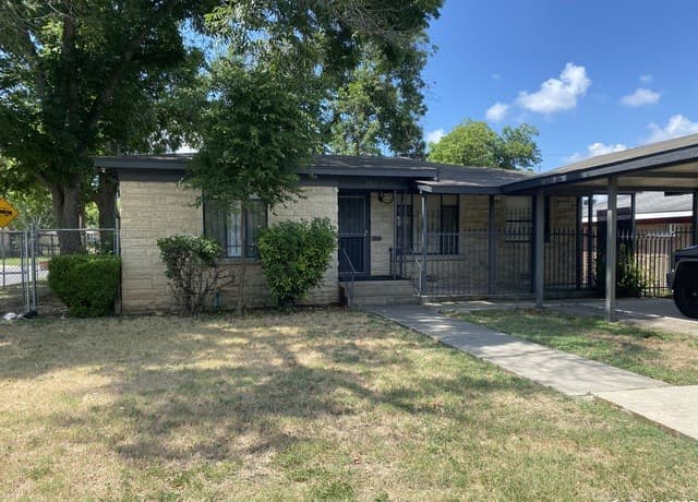 3-bedroom rental at 350 Cosgrove in San Antonio, TX — photo 2