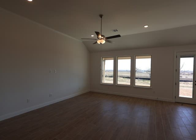 3-bedroom rental at 5906 Provo Place in San Antonio, TX — photo 5