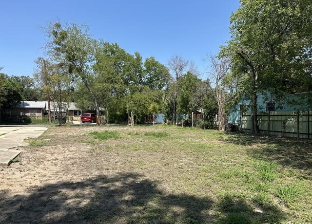 rental at 1910 Lennon in San Antonio, TX — photo 4