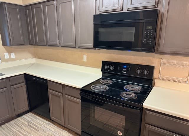 2-bedroom rental at 4903 Ali Ave Unit 4 in San Antonio, TX — photo 4