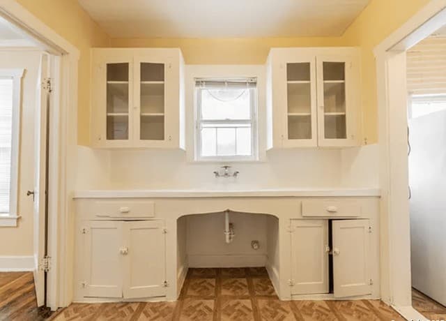 2-bedroom rental at 631 E Ashby in San Antonio, TX — photo 3