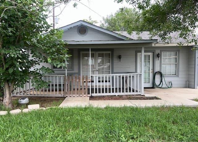 2-bedroom rental at 116 Matlock in Poth, TX — photo 1