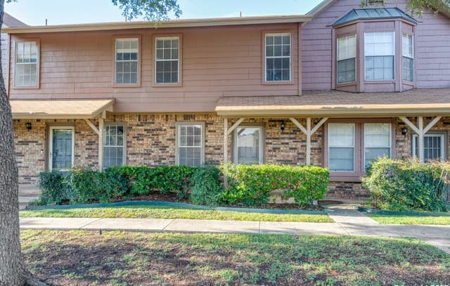 2-bedroom rental at 10254 Dover Ridge Unit 204 in San Antonio, TX — photo 1
