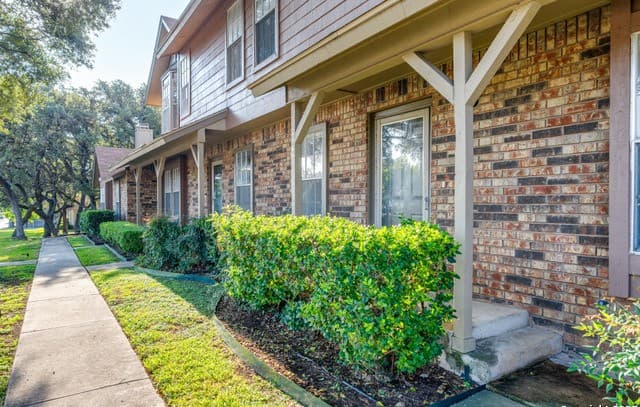 2-bedroom rental at 10254 Dover Ridge Unit 204 in San Antonio, TX — photo 2