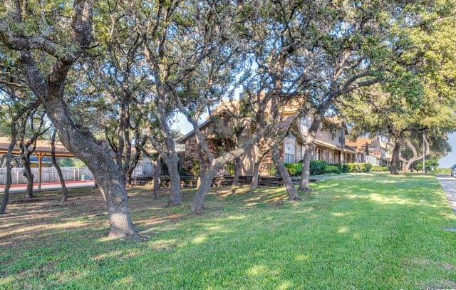 2-bedroom rental at 10254 Dover Ridge Unit 204 in San Antonio, TX — photo 4