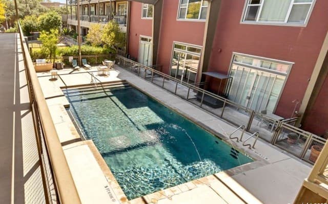 1-bedroom rental at 831 S Flores Unit 2407-2409 in San Antonio, TX — photo 2
