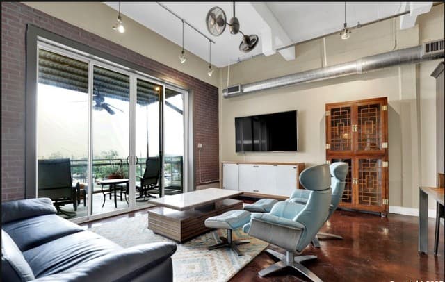 1-bedroom rental at 831 S Flores Unit 2407-2409 in San Antonio, TX — photo 5
