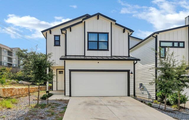 3-bedroom rental at 16011 Babcock #9 in San Antonio, TX — photo 1