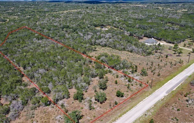 rental at LOT 174 Grand Oaks in Hondo, TX — photo 4
