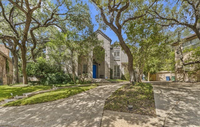 4-bedroom rental at 3007 Orchard Hill in San Antonio, TX — photo 2