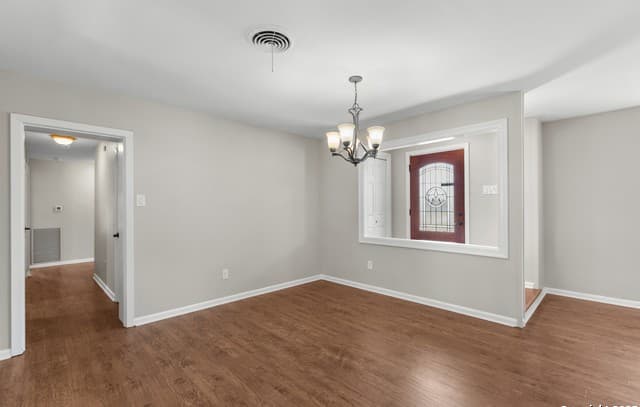 Home for sale at 224 W Lower Crabapple in Fredericksburg, TX — photo 5
