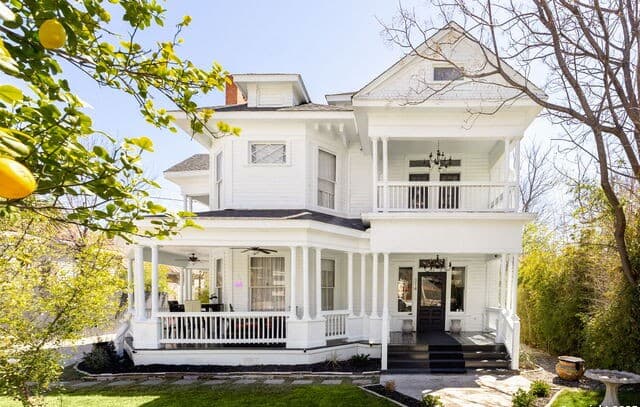 5-bedroom home for sale at 314 Marshall St in San Antonio TX