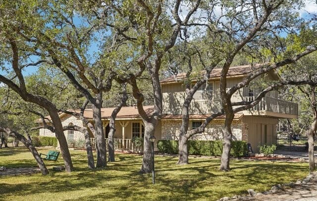 4-bedroom rental at 3761 Ridgeway in San Antonio, TX — photo 2