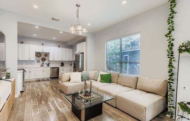 3-bedroom rental at 430 Hampshire Ave in San Antonio, TX — photo 5