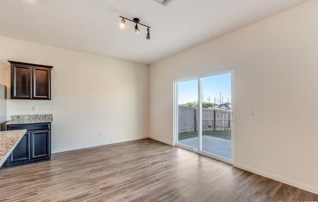3-bedroom rental at 4911 Morning Graze in St Hedwig, TX — photo 5