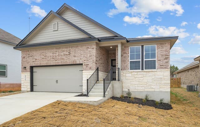 3-bedroom rental at 6510 Lowrie Block in San Antonio, TX — photo 2