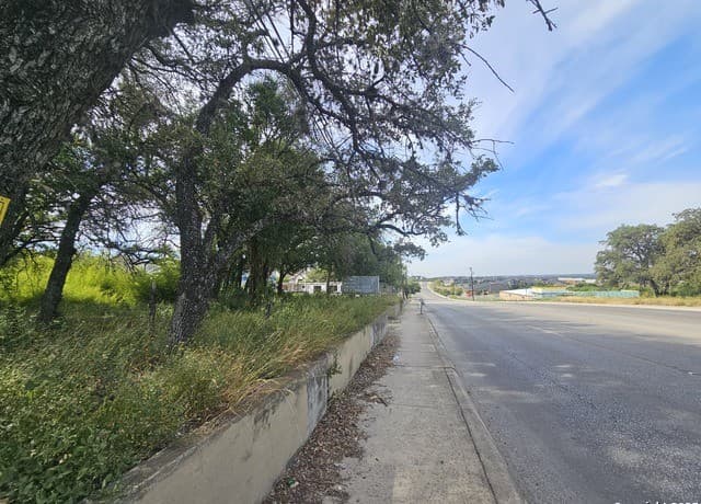 rental at 5142 Wurzbach Rd in San Antonio, TX — photo 5